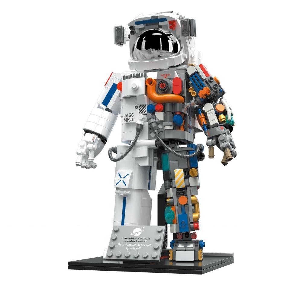 LEGO Space Astronaut – World of Mirth