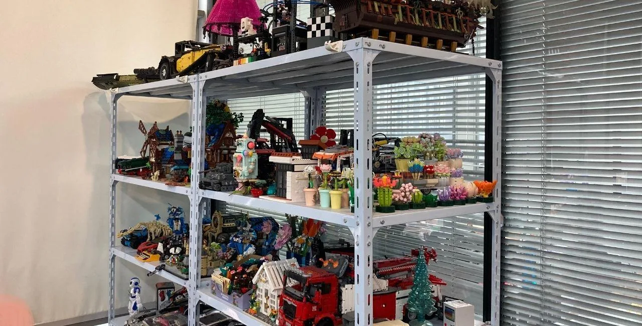 Clear Acrylic Shelves Displaying Organizing Space Saving Wall